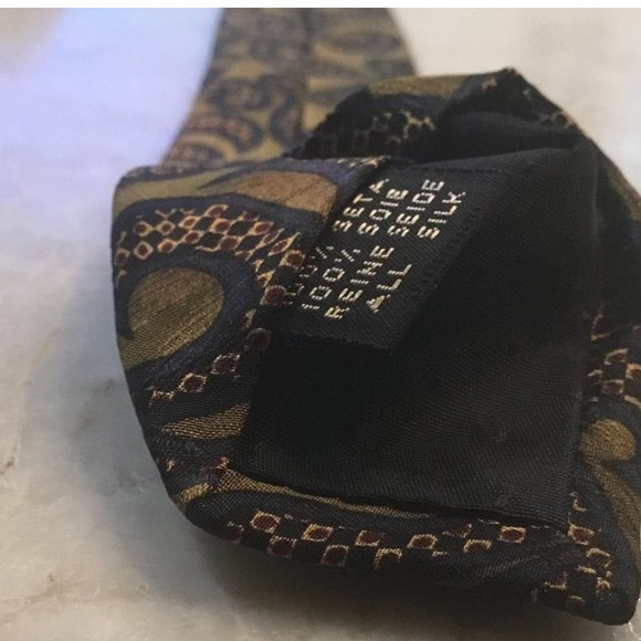 Z   Inc. 100% Silk, Handmade - Picture 4 of 4